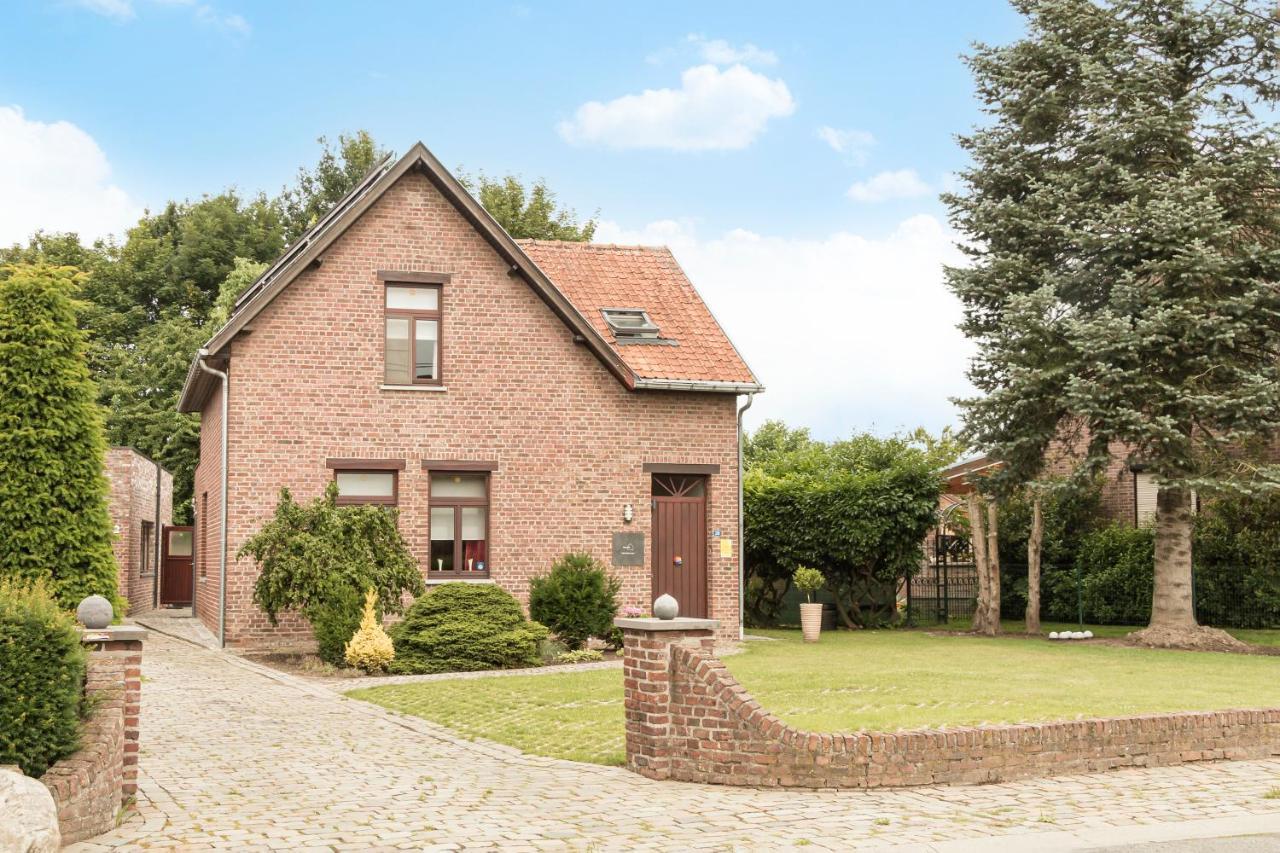 Vakantiewoning Het Oude Laer Bilzen Bagian luar foto