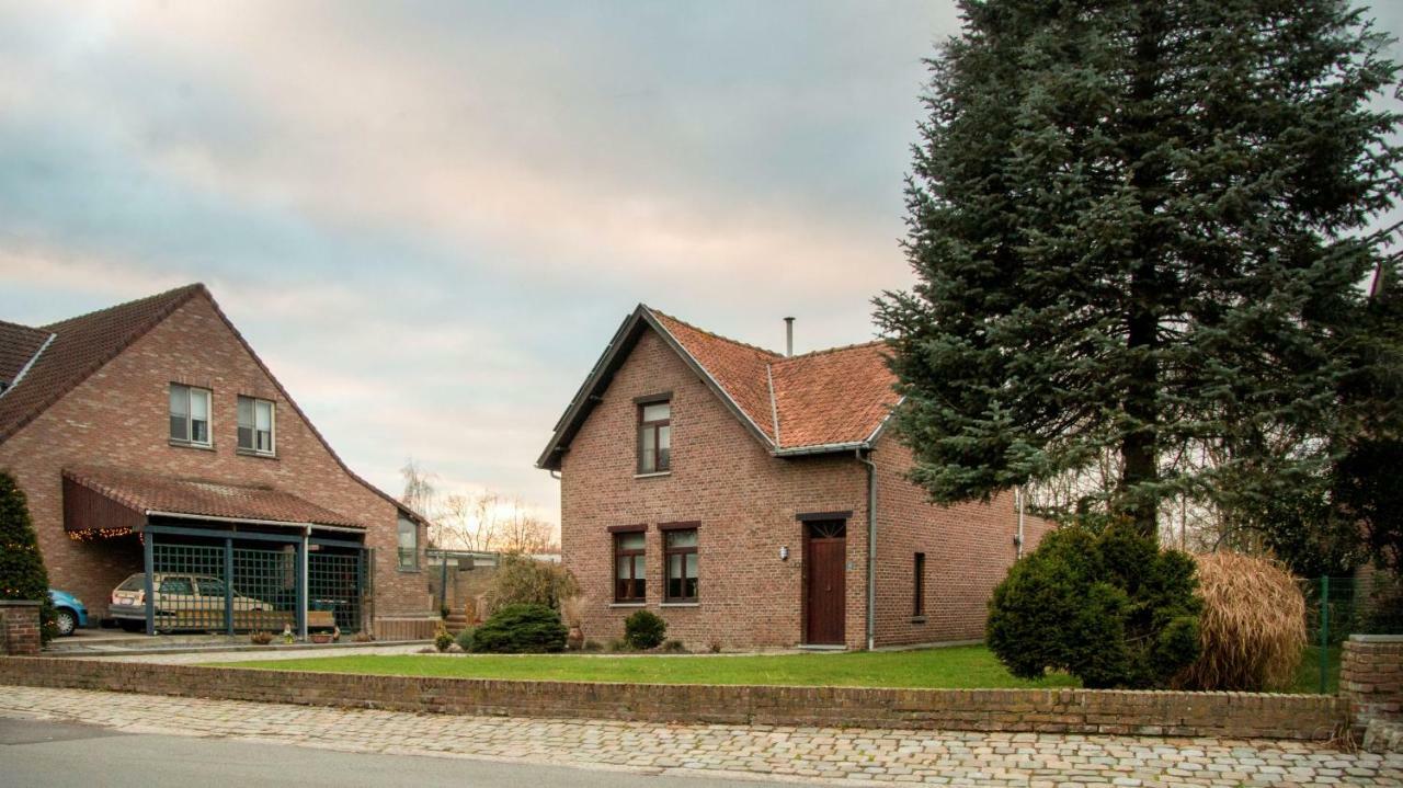 Vakantiewoning Het Oude Laer Bilzen Bagian luar foto